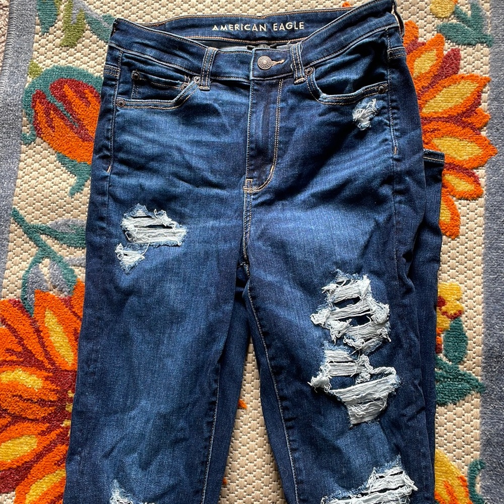 American Eagle high rise ripped jegging